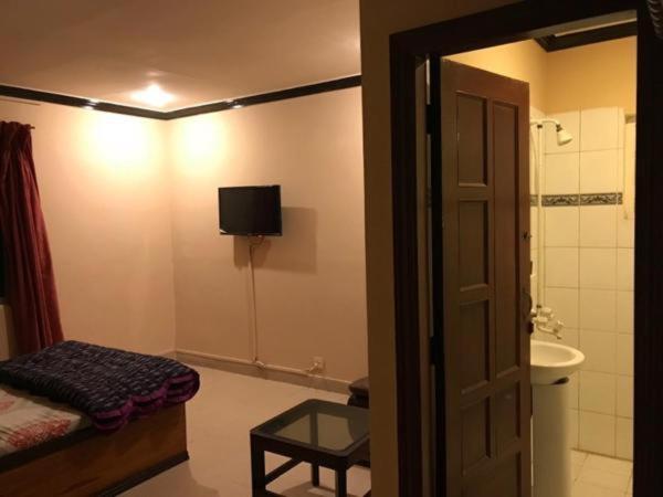 Babar House Hotel Faisalabad Exterior photo